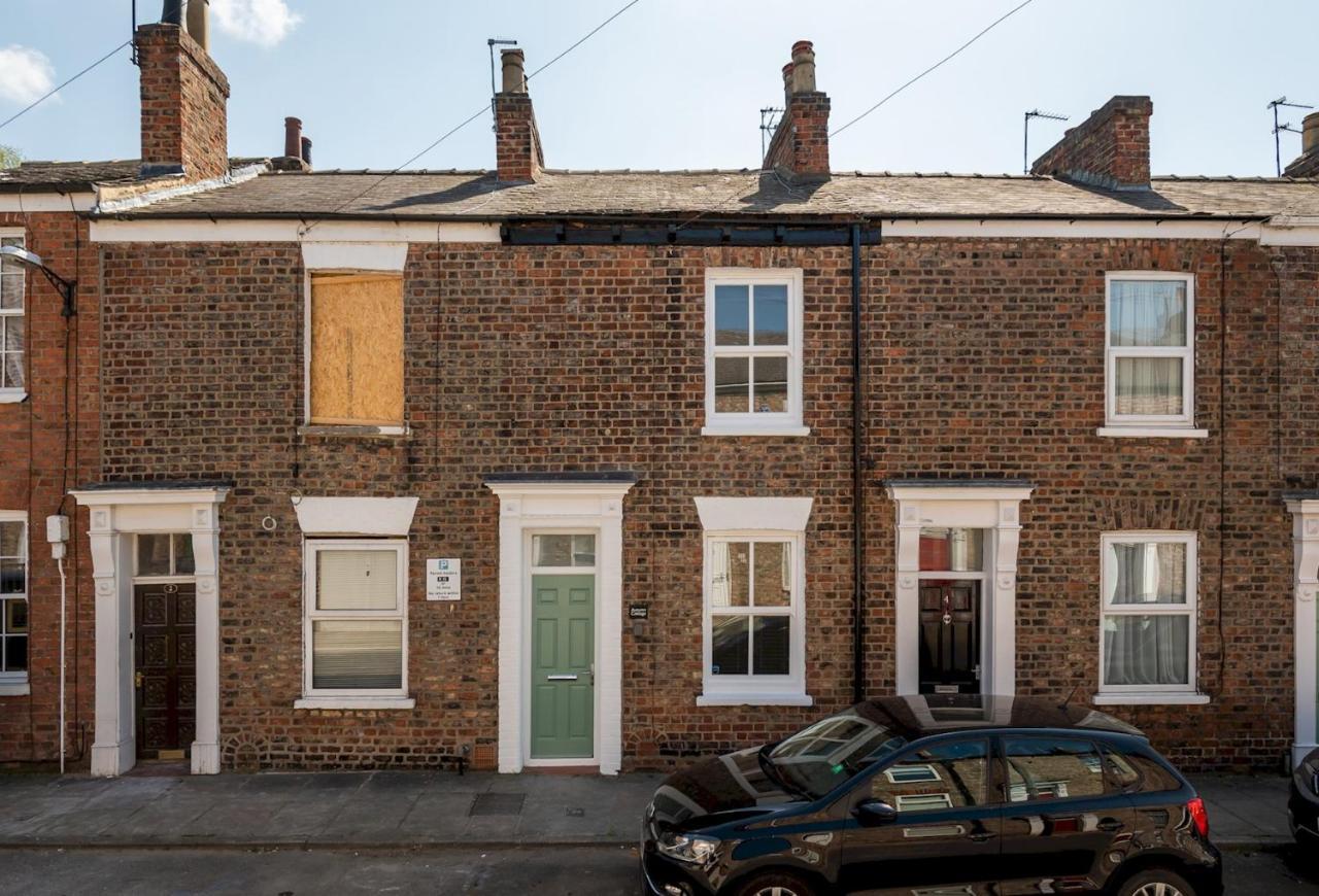 Stylish, Centrally Located Terrace - Pass The Key * York