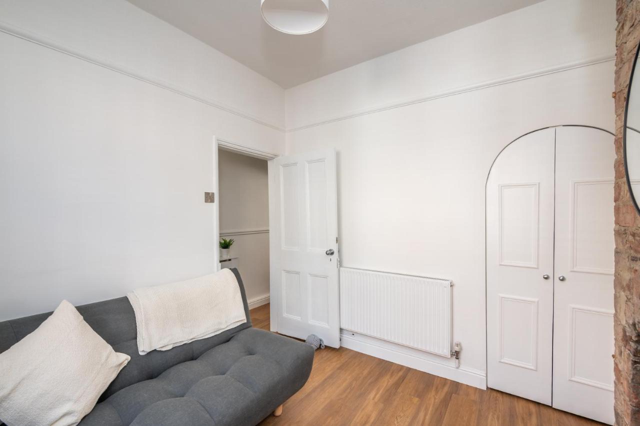 Stylish, Centrally Located Terrace - Pass The Key York